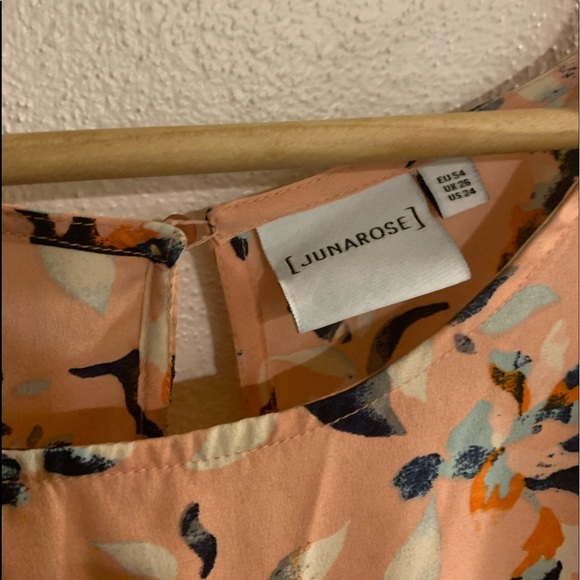 Junarose Floral Romper - Picture 5 of 8